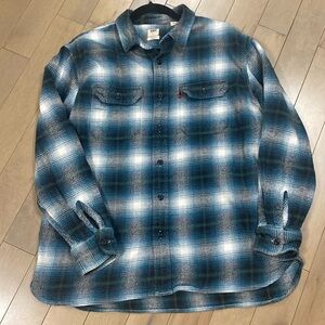 Levi’s 100% Cotton Plaid Shirt Relaxed Fit Size Large relaxed fit